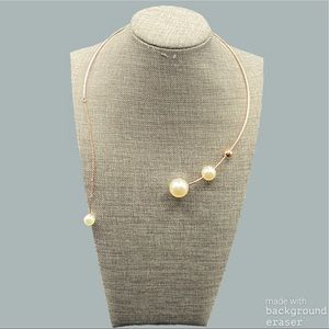 cuff Pearl necklace